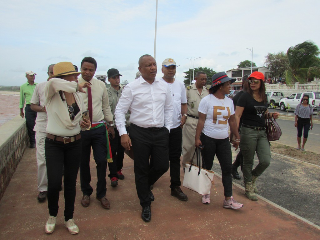 RETOUR de Christian NTSAY